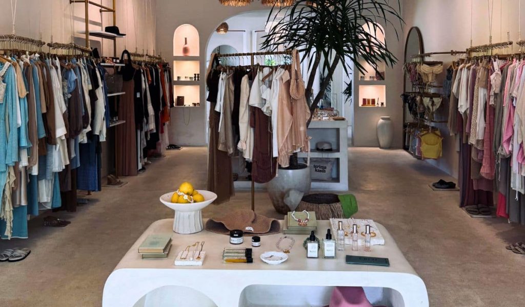 Elegant and minimalist interior of Múse Concept Store in Canggu