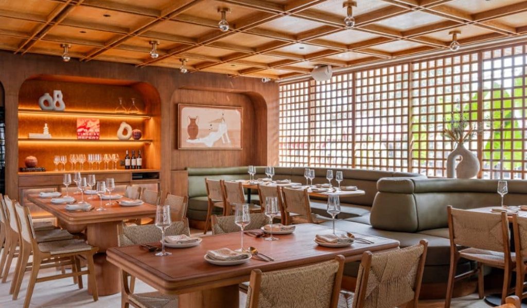 Longtime– Modern Asian Restaurant & Bar in Berawa, Canggu Vibrant red and pink interior design of Longtime restaurant in Berawa, CangguLongtime