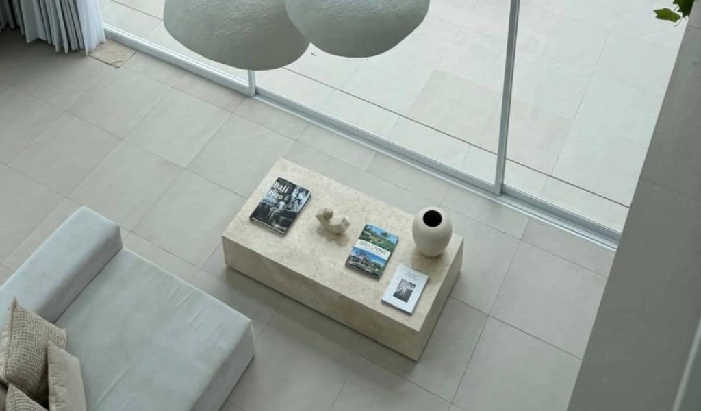Mayani Villa – Airy and Minimalist Living Room Minimalist living room at Mayani Villa with high ceilings and large windows